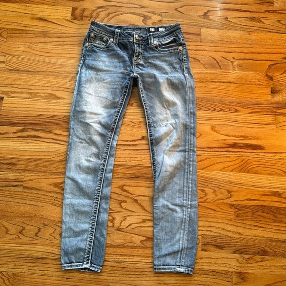Miss Me Denim - Miss Me Signature Skinny Jeans Light Wash size 27
Rodeo Festival Western